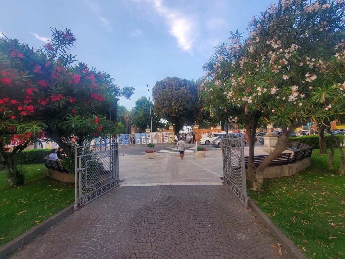 B&B Lido Apartament 10A Civitanova Marche Buitenkant foto